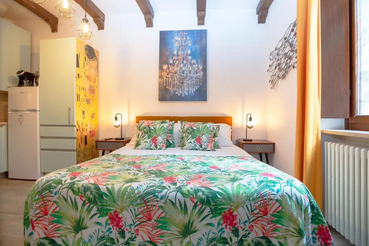 Отель Giardino Giusti House & Court Верона Гостевой дом